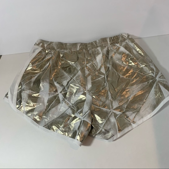 Under Armour Metallic Heat Gear Shorts - Picture 3 of 6